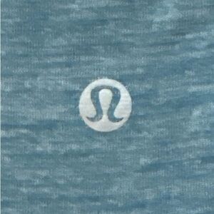Lululemon Women’s Multicolor Workout Tank Top Athletic Fit Size Medium‎ Logo Gym